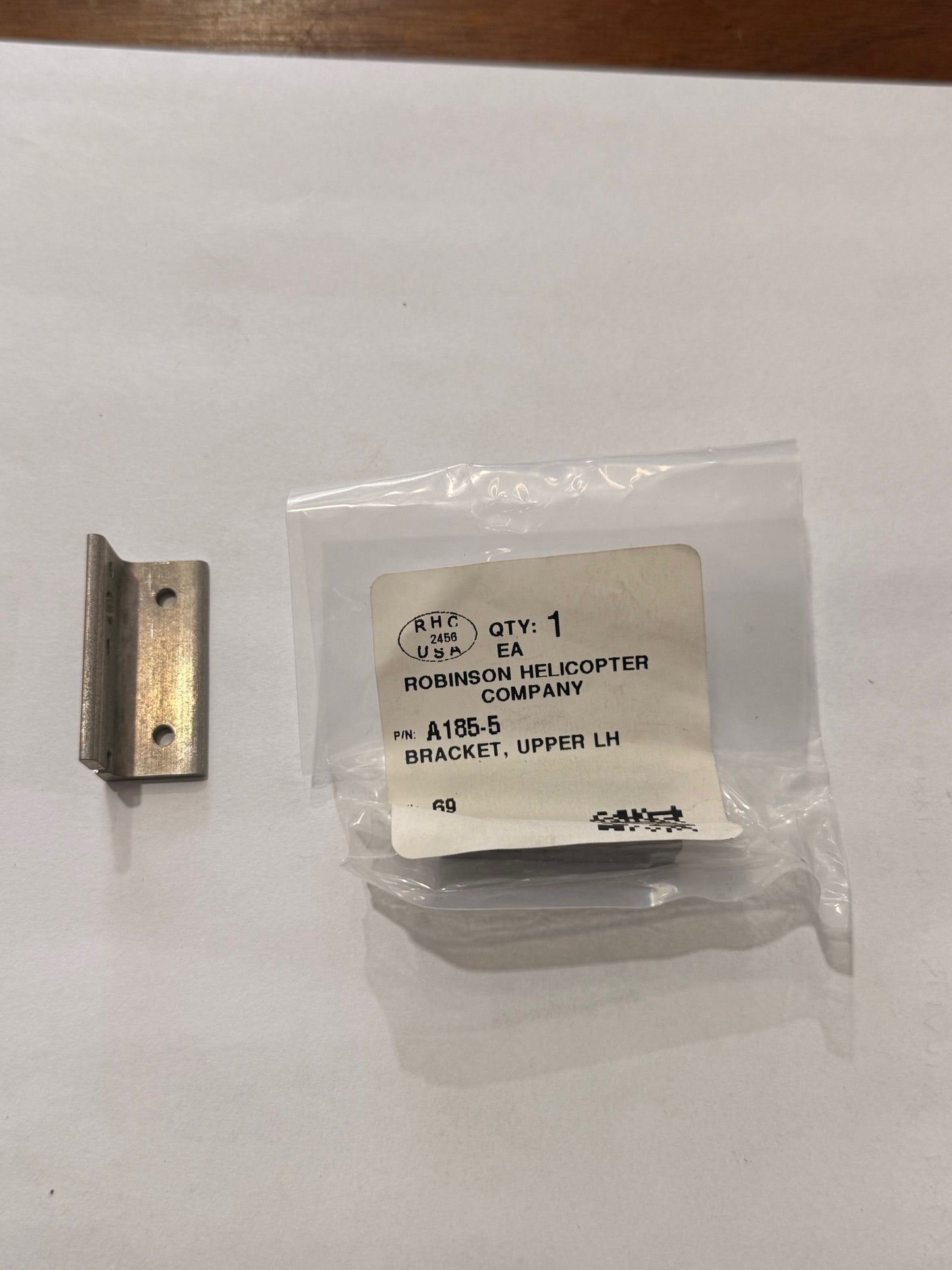 A185-5 BRACKET, UPPER LH