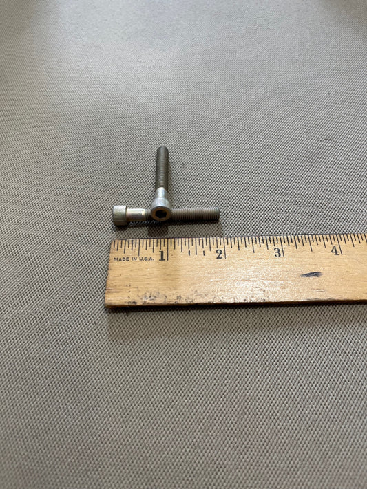 NAS1351-4-28P SCREW