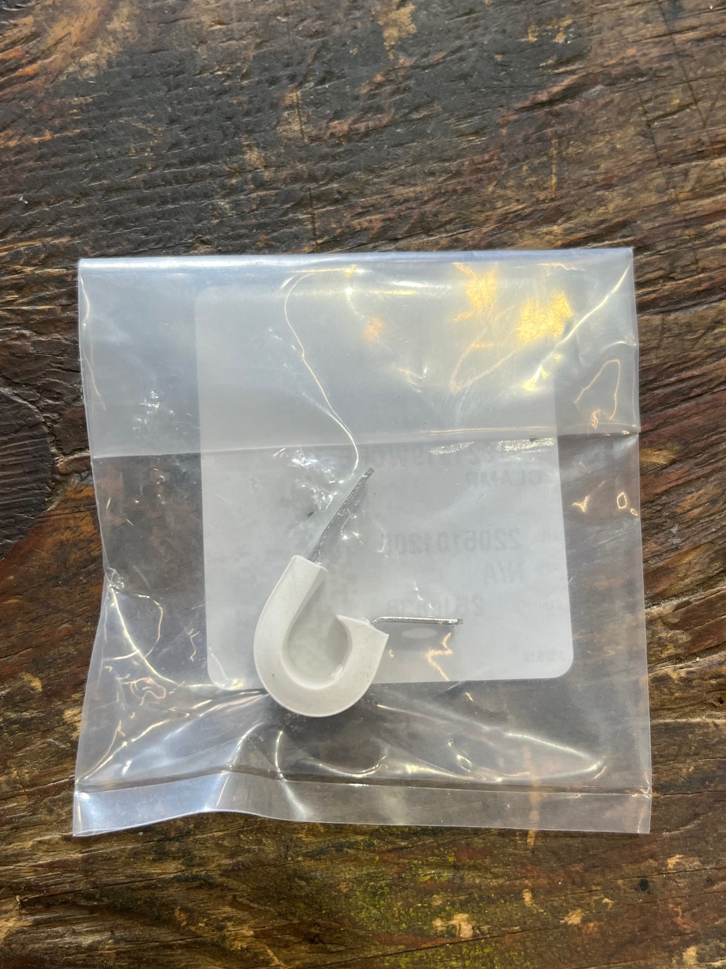 MS21919WCH5 CLAMP