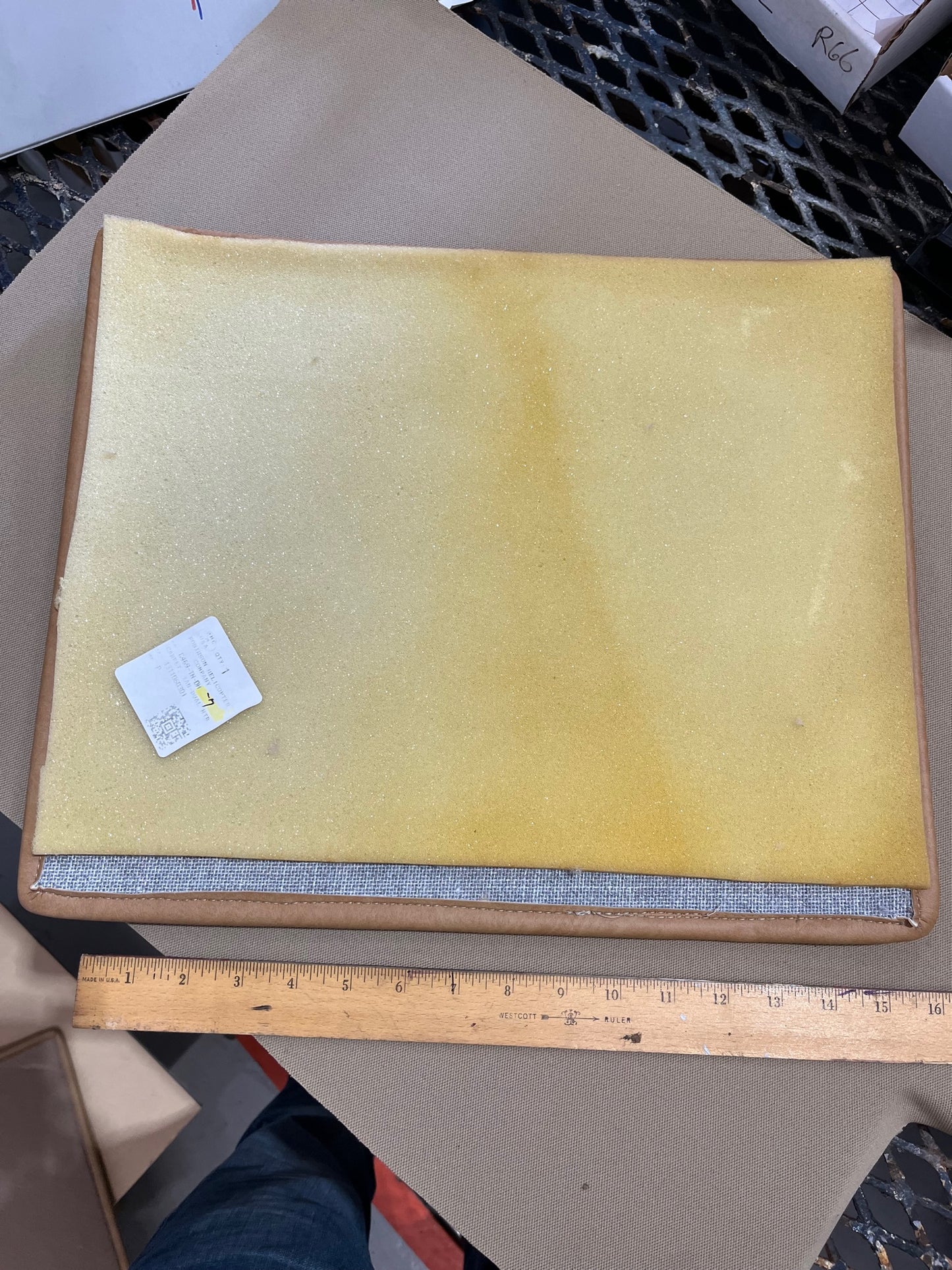 C469-7 CARPET ASSEMBLY, RH & LH