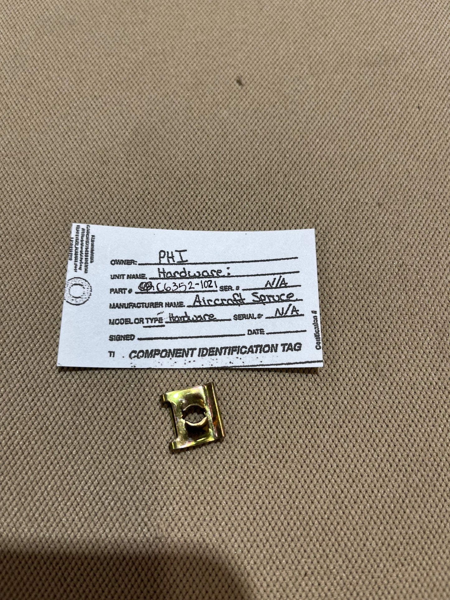 C6352-10Z1 NUT PLATE