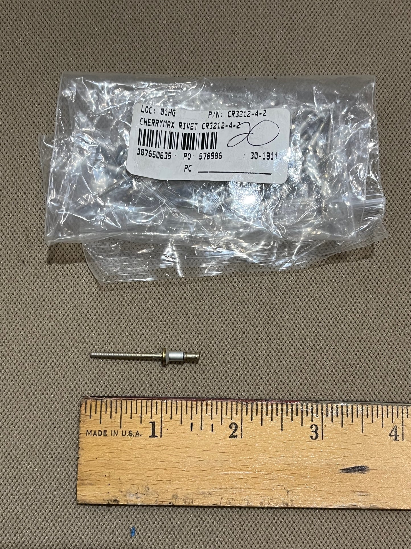 CR3212-4-2 RIVET