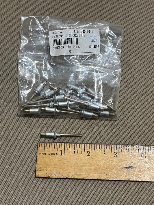 CR3243-5-3 CHERRYMAX RIVET