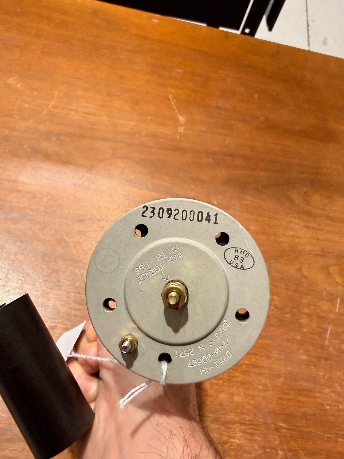 D252-4 SENDER-FUEL LEVEL, R22 AUX