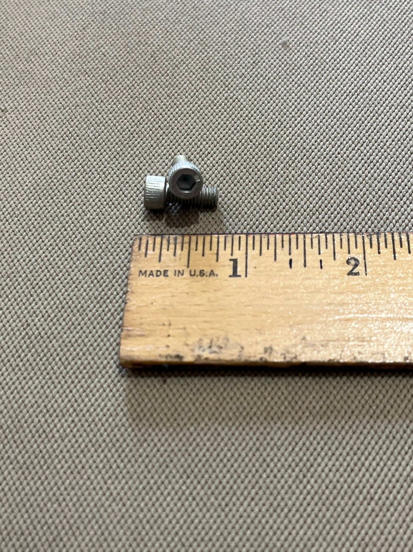 NAS1351-3-8P SCREW