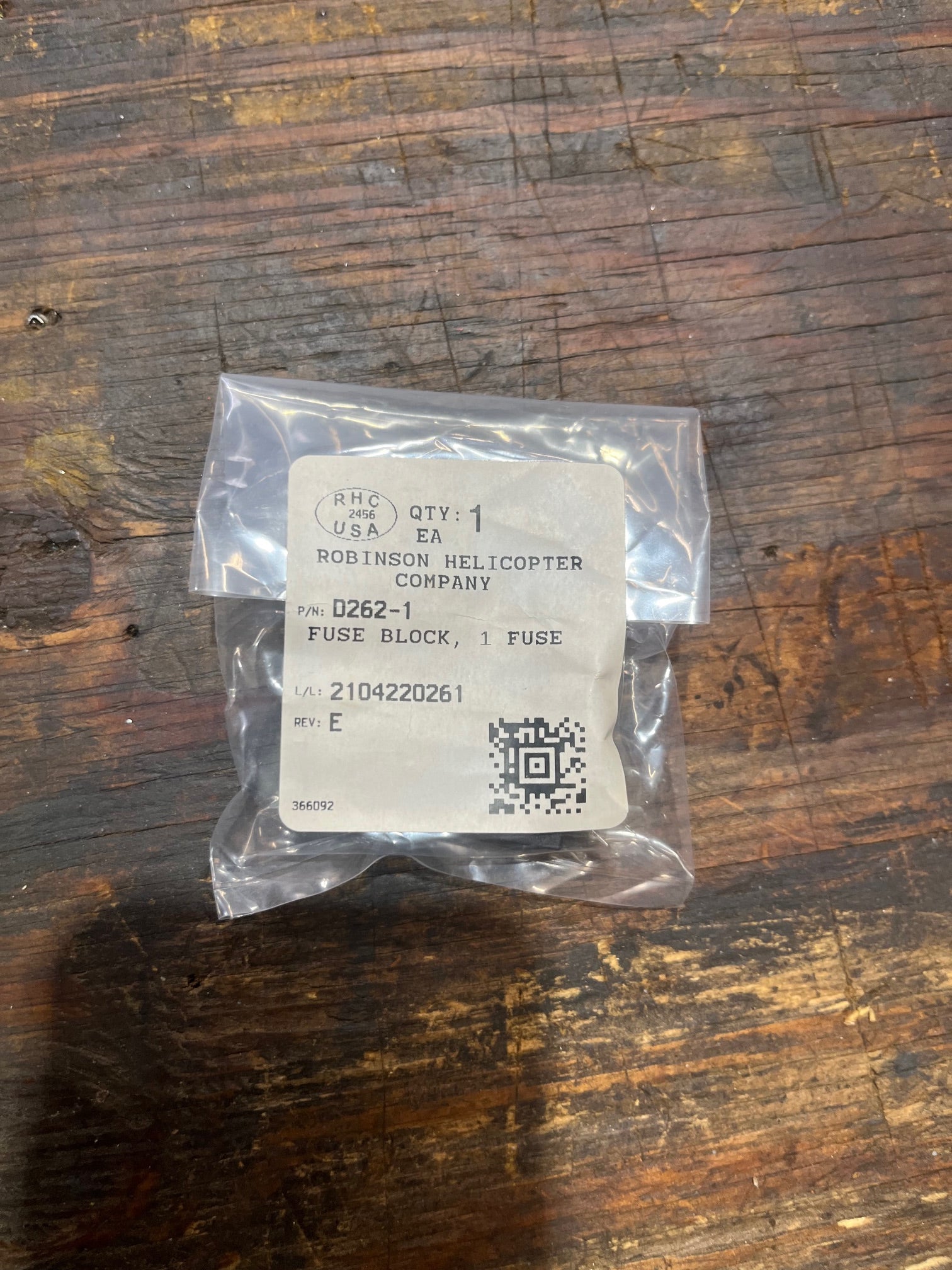 D262-1 FUSE BLOCK – Prestige Robinson Helicopter Parts