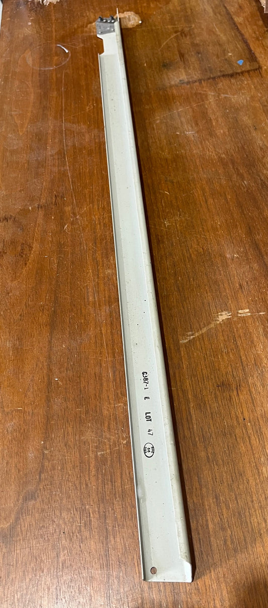 C387-1 SIDE COWLING CHANNEL ASSY LH