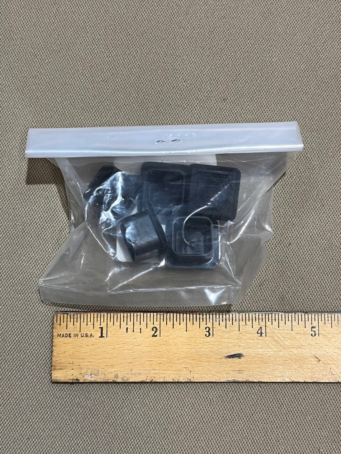 FP-161 BLACK PLUG